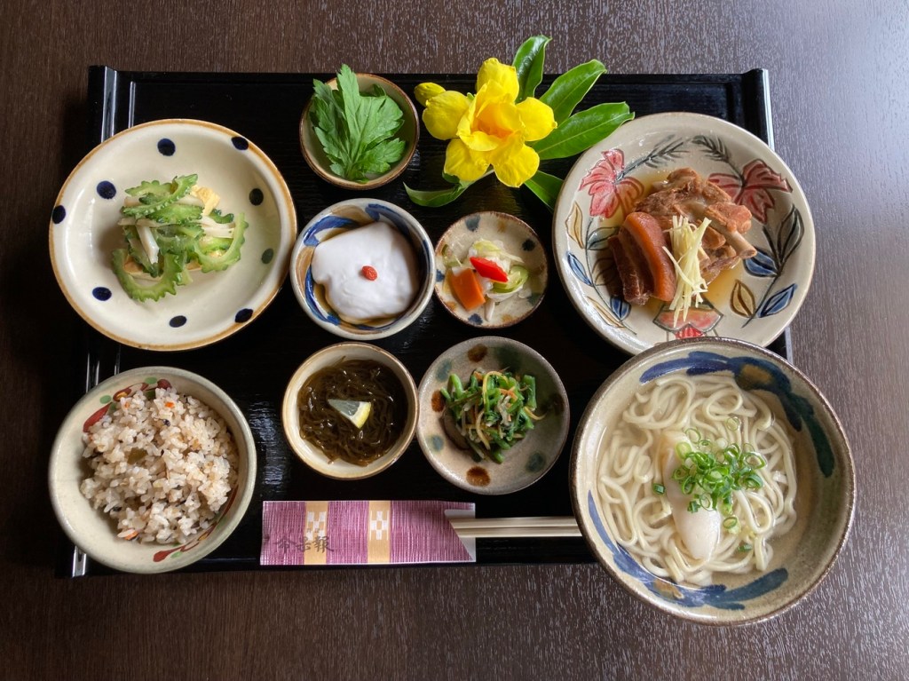 沖繩美食的根源探索|琉球料理與沖繩料理的區別與魅力解析+名店指南🇯🇵沖繩